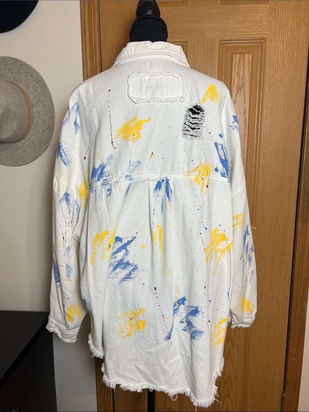 POL Distressed Button-Up Shacket - Picture 6 of 11